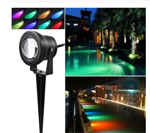 Proyectores de paisaje impermeables alimentados por energía solar